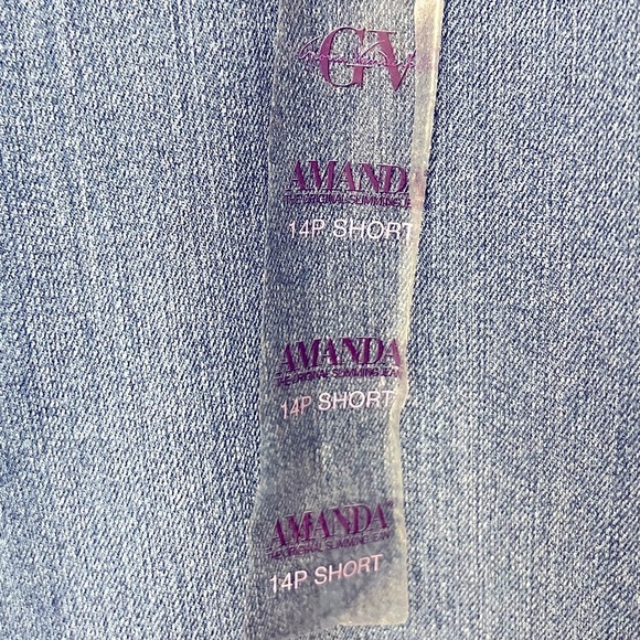 B11.03 NWT Gloria Vanderbilt Amanda jeans  14P SHORT - Picture 2 of 5